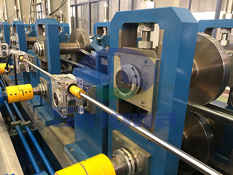 Purline roll forming machine